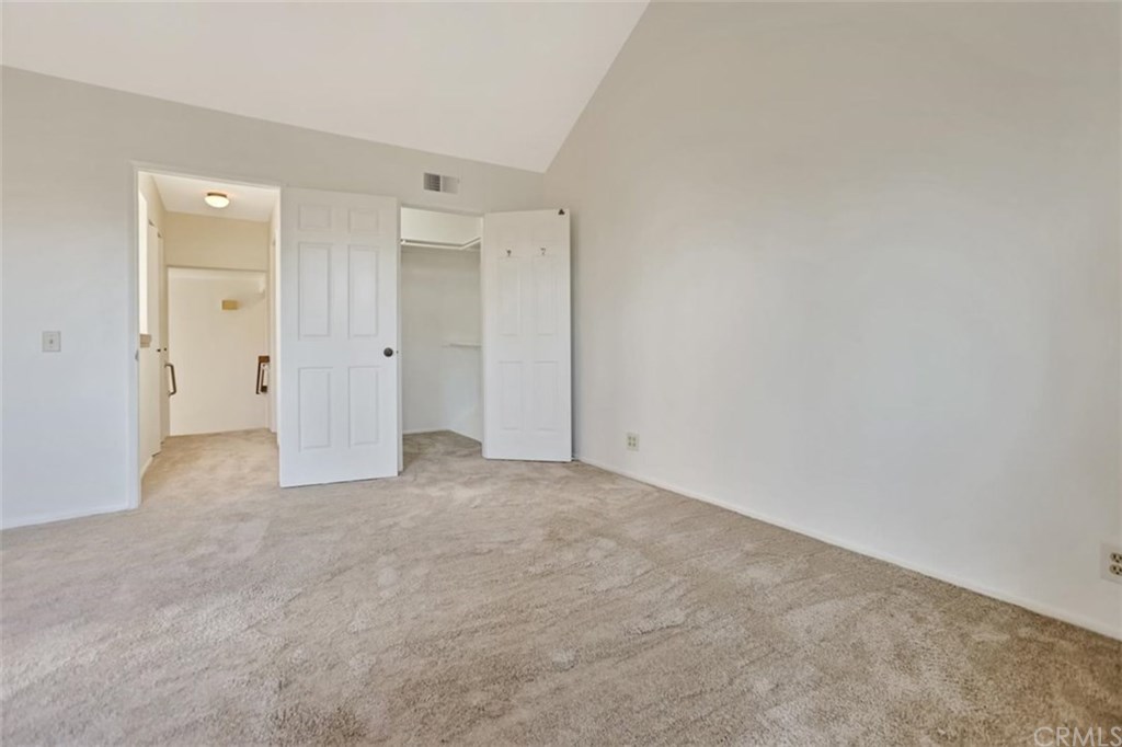 292 Palmer Street, Unit C2 Costa Mesa, CA 92627 - Photo 17 of 40 Large Master Suite on 3rd Level has a large walk in closet.