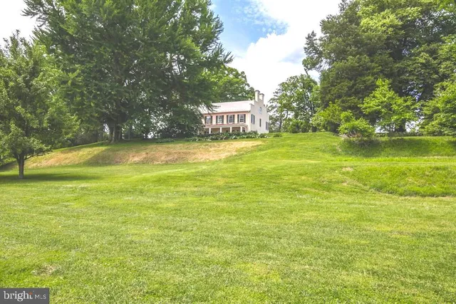 a view of a water with an outdoor space