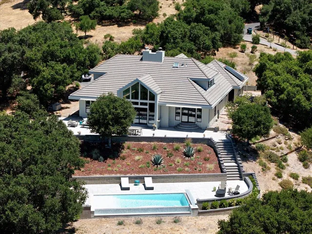 $2,890,000 | 31499 Vía Las Rosas, Carmel Valley, CA 93924