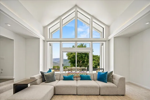 $2,890,000 | 31499 VÃa Las Rosas, Carmel Valley, CA 93924