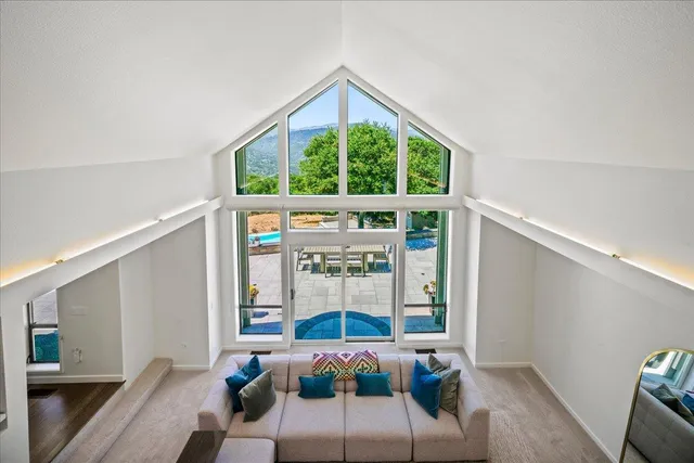 $2,890,000 | 31499 Vía Las Rosas, Carmel Valley, CA 93924