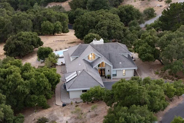 $2,890,000 | 31499 Vía Las Rosas, Carmel Valley, CA 93924
