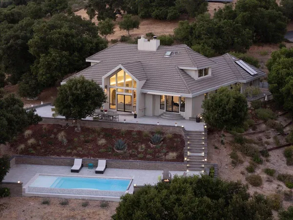 $2,890,000 | 31499 VÃa Las Rosas, Carmel Valley, CA 93924