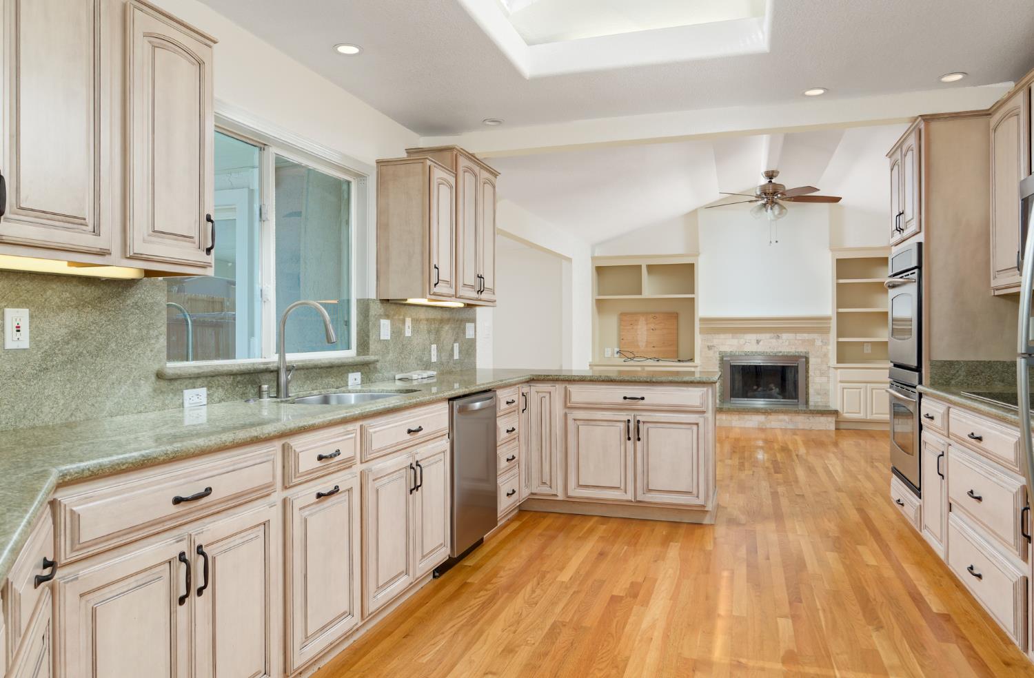 8 Mirango Court Clayton, CA 94517 - Photo 10 of 35