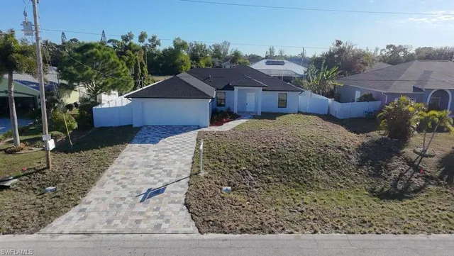 $550,000 | 1213 Northwest 22nd Place, Cape Coral, FL 33993