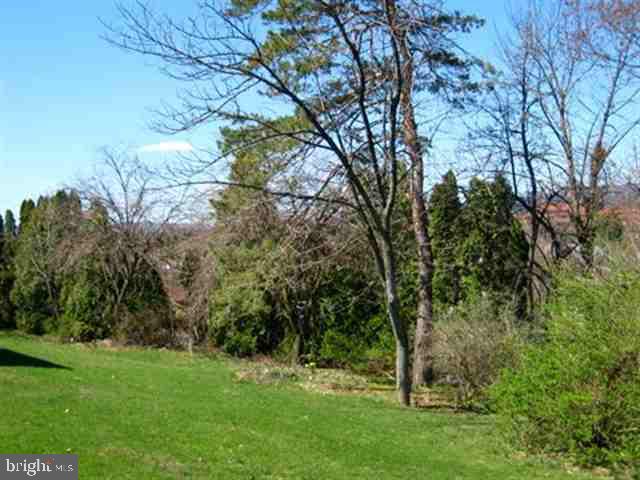 433 North Scenic Road Harrisburg, PA 17109 - Photo 9 of 10 Gallery Image 9