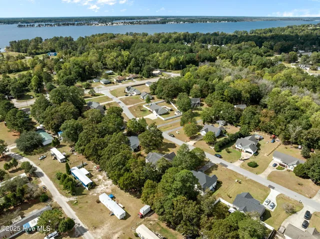 $299,900 | 122 Pirate Cove Road, Washington, NC 27889