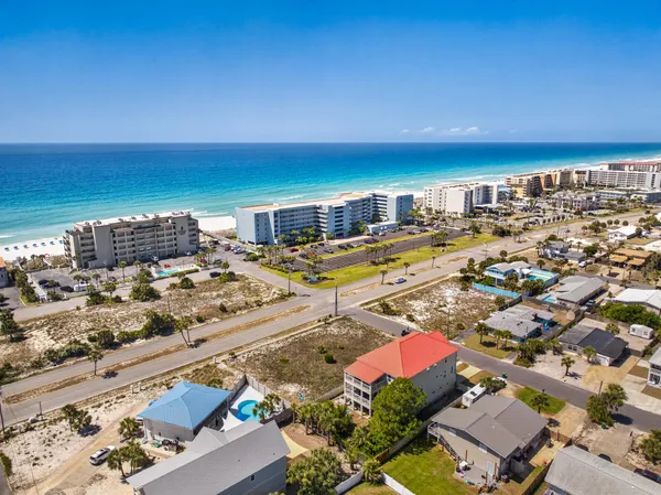$1,500,000 | 738 Starfish Avenue, Fort Walton Beach, FL 32548