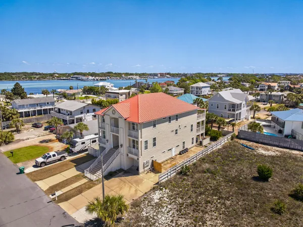 $1,500,000 | 738 Starfish Avenue, Fort Walton Beach, FL 32548
