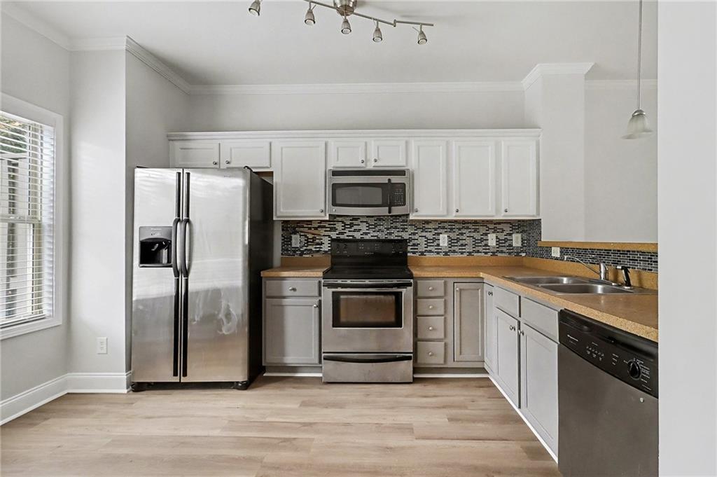 3056 Lauren Parc Road Decatur, GA 30032 - Photo 13 of 33