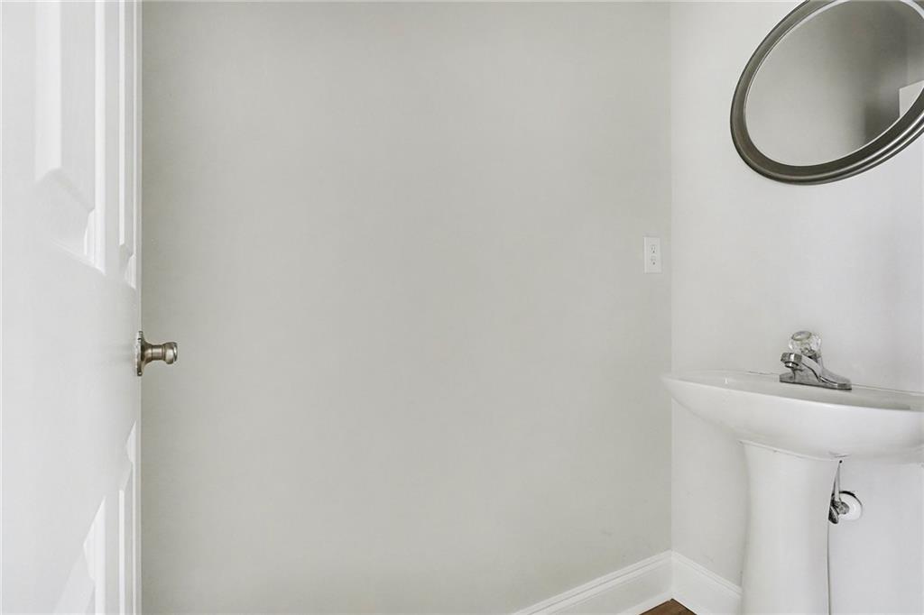 3056 Lauren Parc Road Decatur, GA 30032 - Photo 15 of 33