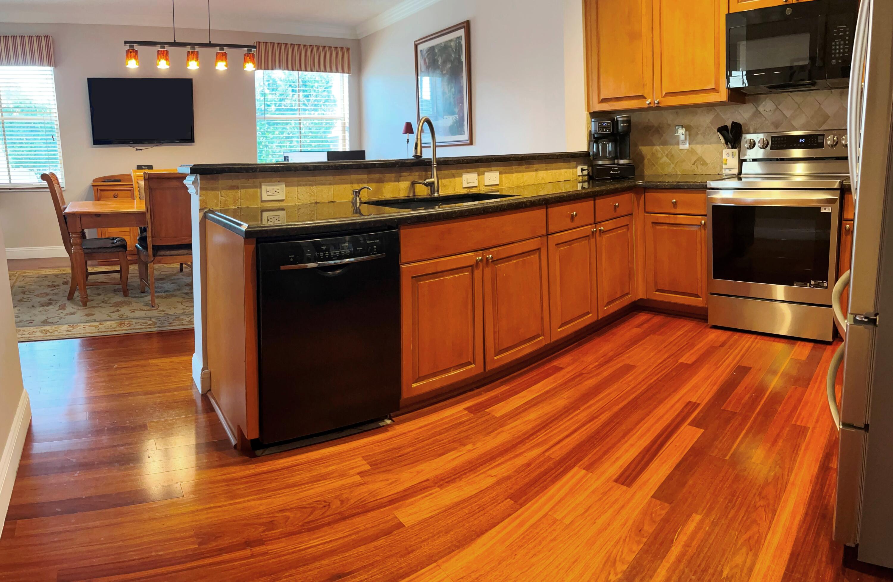 668 Willow Bend Road Weston, FL 33327 - Photo 14 of 74 Kitchen
