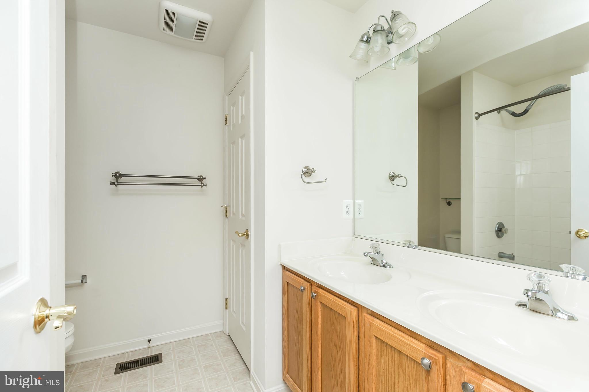 607 Rustic Court Perryville, MD 21903 - Photo 14 of 26 Bath (Master)