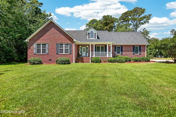 $379,900 | 519 Carriage Lane, Jacksonville, NC 28540