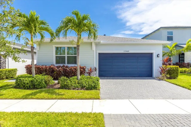 $2,700 | 11949 Southwest Lyra Dr., Port St. Lucie, FL 34987