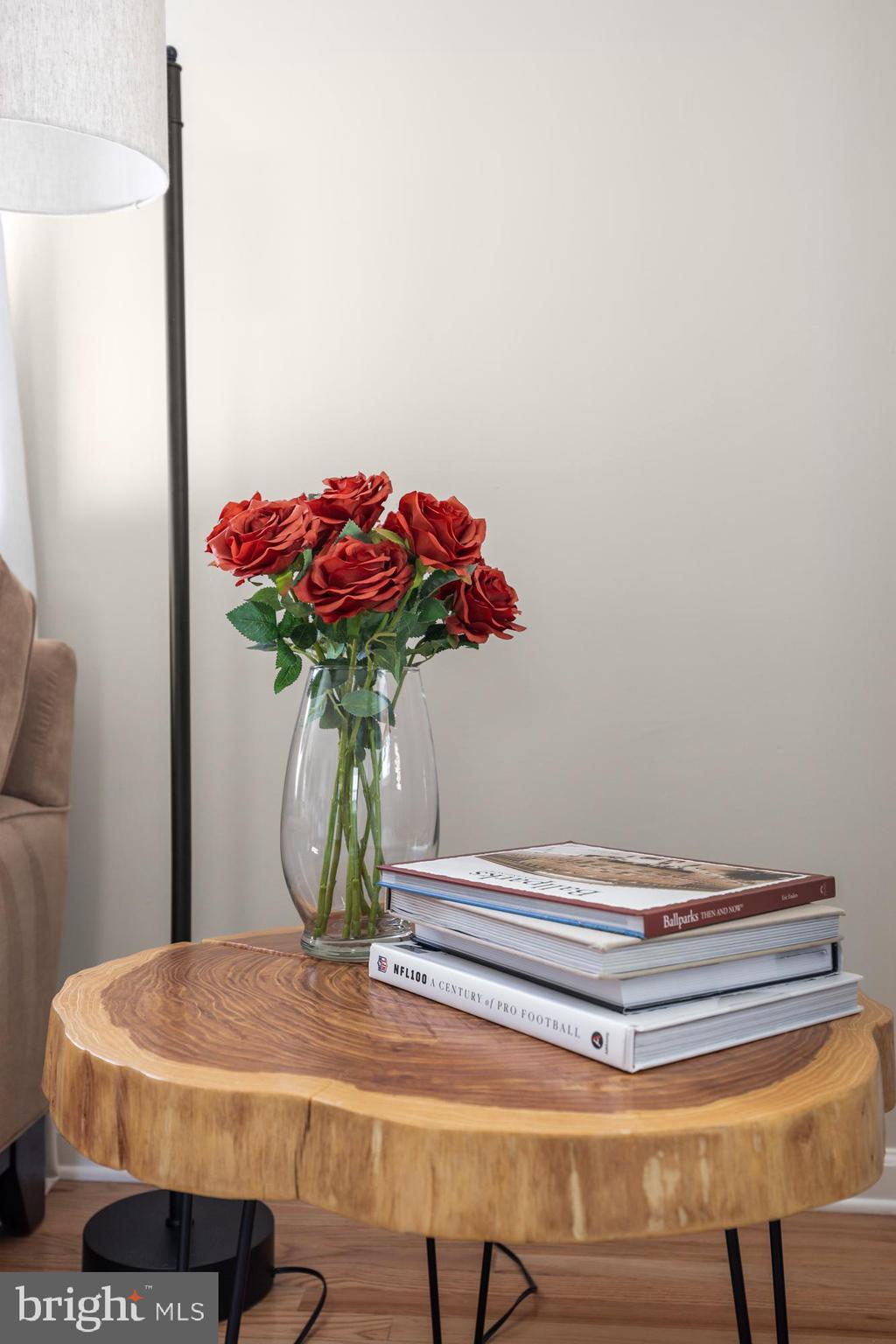 188 Carlisle Road Audubon, NJ 08106 - Photo 7 of 40 a vase of flowers sitting on a table