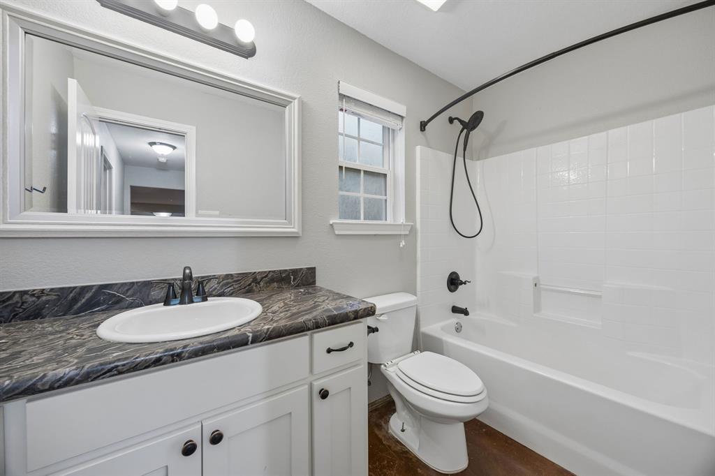 1382 Rogers Road Newark, TX 76071 - Photo 22 of 31 Digitally Staged