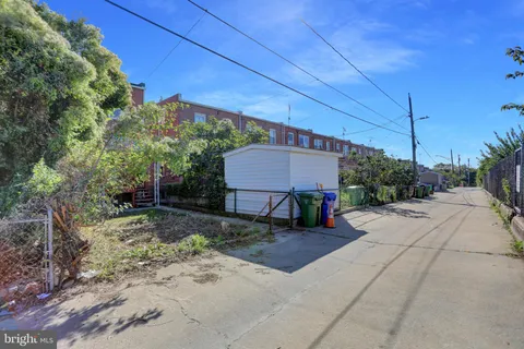 a view of a outdoor space with a street
