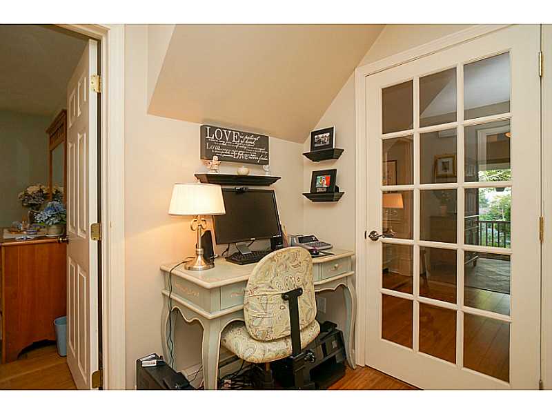 8 Howe Street, Unit 1 Bristol, RI 02809 - Photo 17 of 25 Studio/Study/Office.