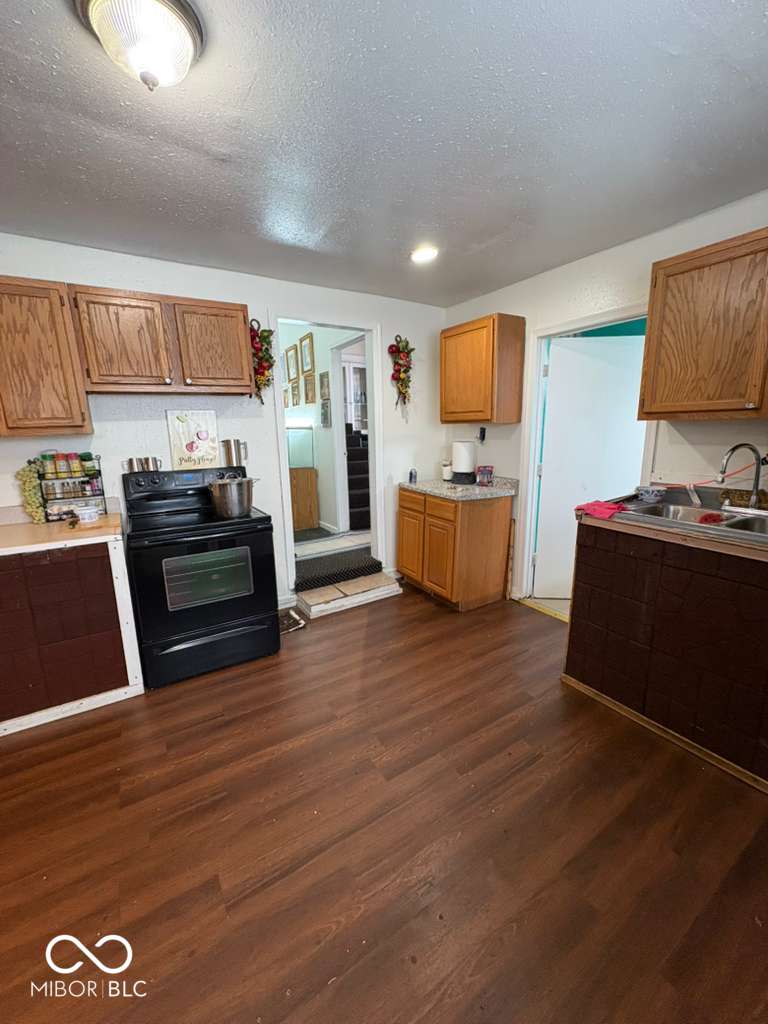 1839 Singleton Street Indianapolis, IN 46203 - Photo 20 of 33