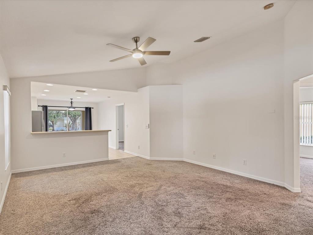 6258 Blue Runner Court Lakewood Ranch, FL 34202 - Photo 5 of 23