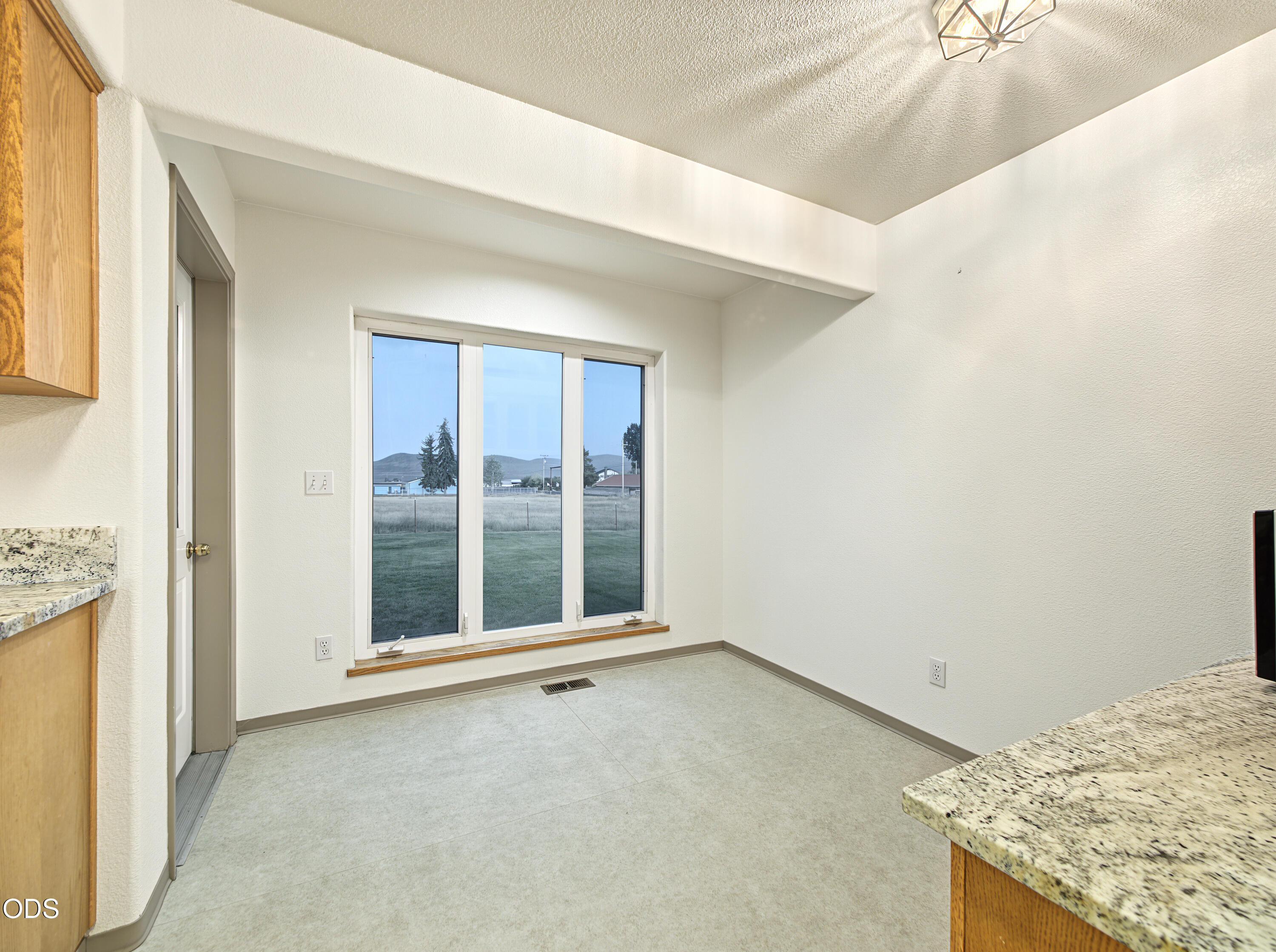 10505 Springlake Road Klamath Falls, OR 97603 - Photo 32 of 55 Gallery Image 32