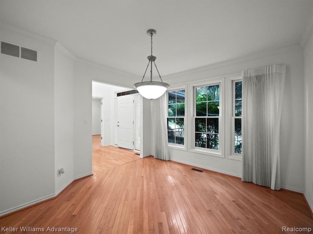 29157 Hemingway Drive Novi, MI 48377 - Photo 5 of 42