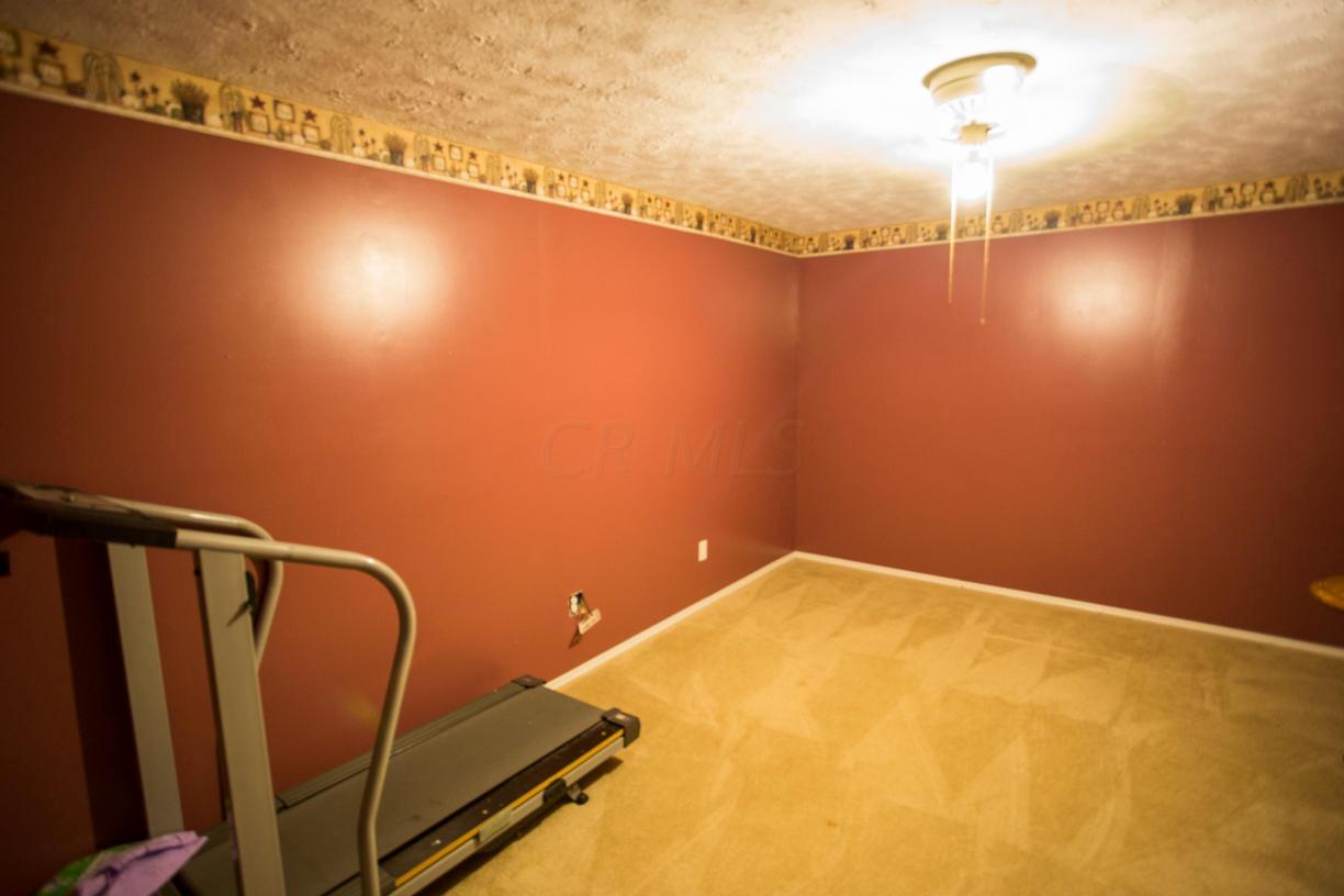 3047 Willow Road Springfield, OH 45502 - Photo 27 of 33