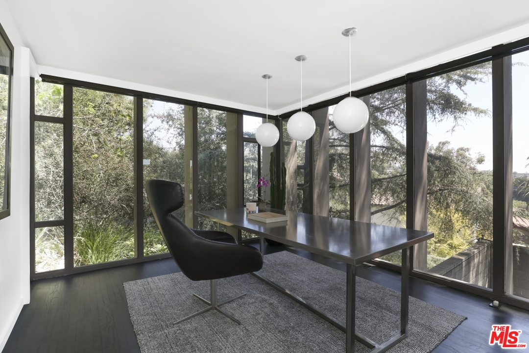 2867 Belden Drive Los Angeles, CA 90068 - Photo 13 of 54 a living room with furniture and windows