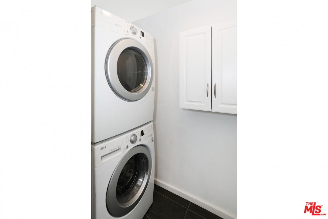 2867 Belden Drive Los Angeles, CA 90068 - Photo 47 of 54