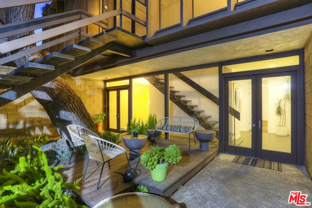 2867 Belden Drive Los Angeles, CA 90068 - Photo 7 of 54