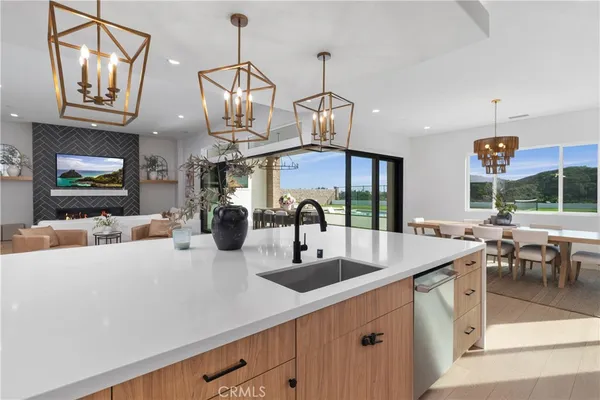 $4,188,000 | 18411 Boulder Bluff, Silverado, CA 92676