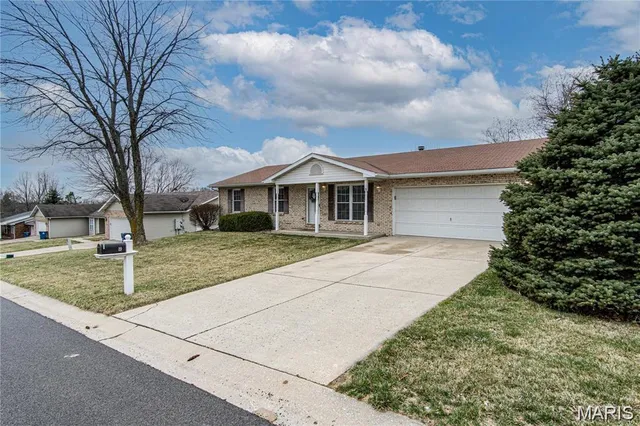 $2,100 | 19 Christine Drive, Shiloh, IL 62221