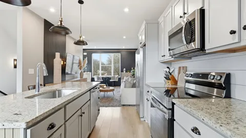 $429,900 | 331 East Village Lane, Nashville, TN 37216