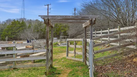 $429,900 | 331 East Village Lane, Nashville, TN 37216