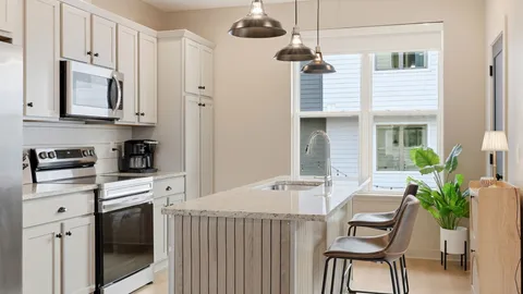 $429,900 | 331 East Village Lane, Nashville, TN 37216