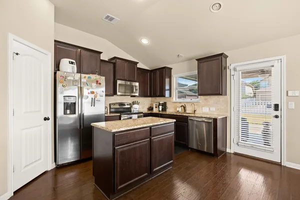 $2,275 | 820 Bryce Canyon Drive, Pflugerville, TX 78660