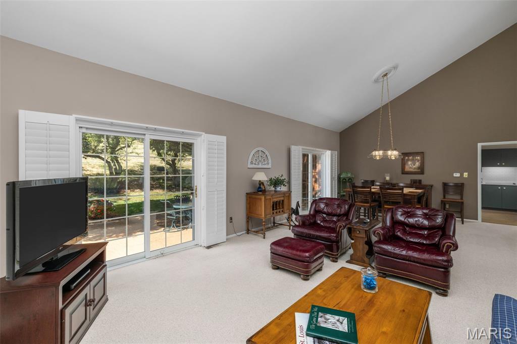 2387 Baxton Way Chesterfield, MO 63017 - Photo 14 of 64