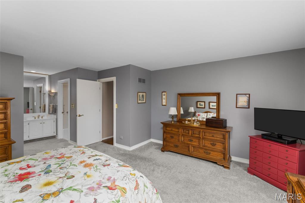 2387 Baxton Way Chesterfield, MO 63017 - Photo 31 of 64