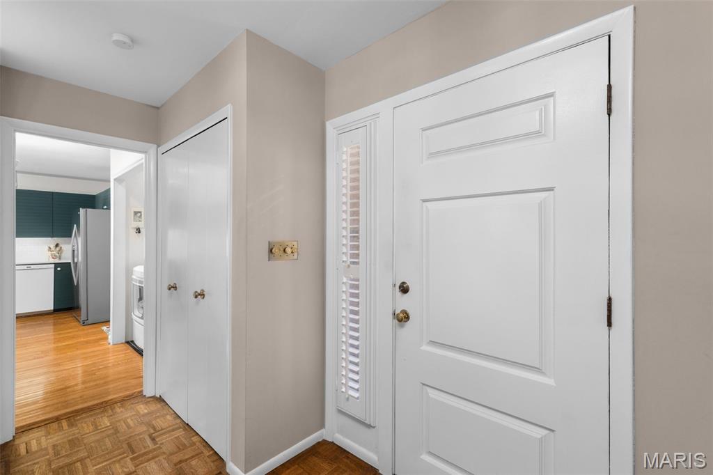 2387 Baxton Way Chesterfield, MO 63017 - Photo 6 of 64