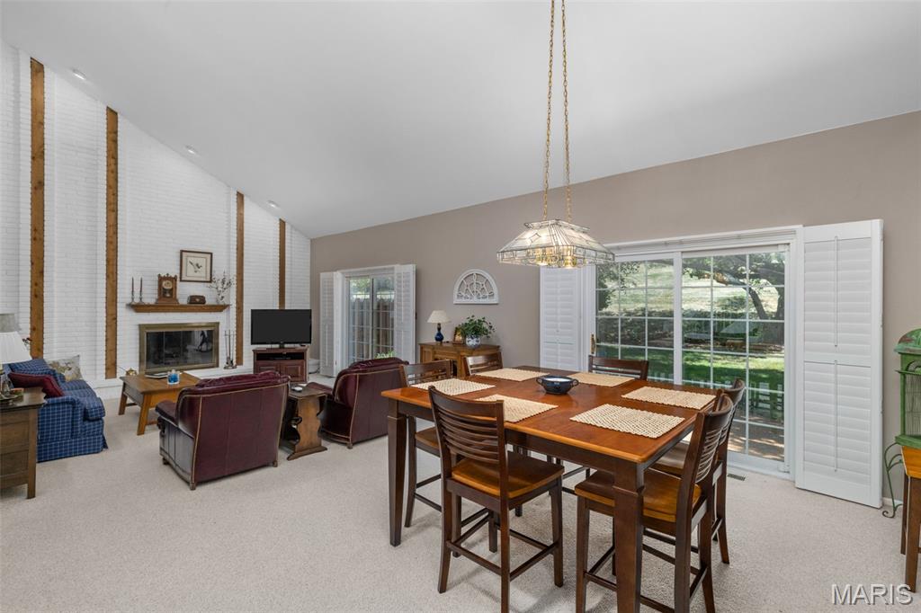 2387 Baxton Way Chesterfield, MO 63017 - Photo 10 of 64