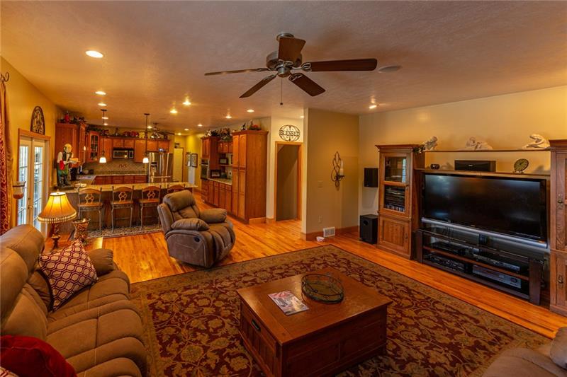 371 Hickernell Road Fombell, PA 16123 - Photo 5 of 24 Gallery Image 5