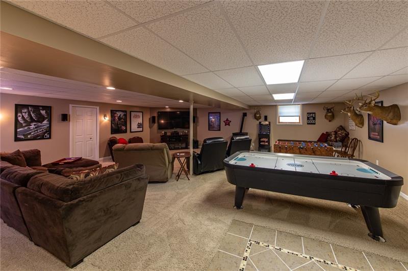 371 Hickernell Road Fombell, PA 16123 - Photo 9 of 24 Gallery Image 9
