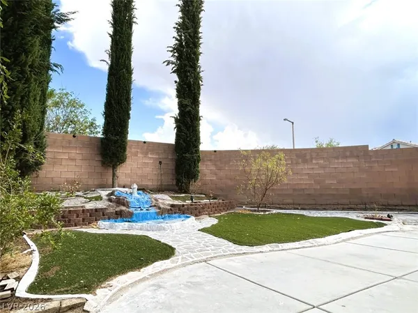$2,150 | 10921 Napa Ridge Drive, Las Vegas, NV 89144