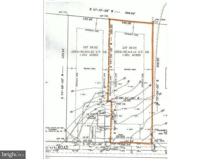 930 Aura Road Monroeville, NJ 08343 - Photo 2 of 2 a picture of a bathroom with a shower curtain