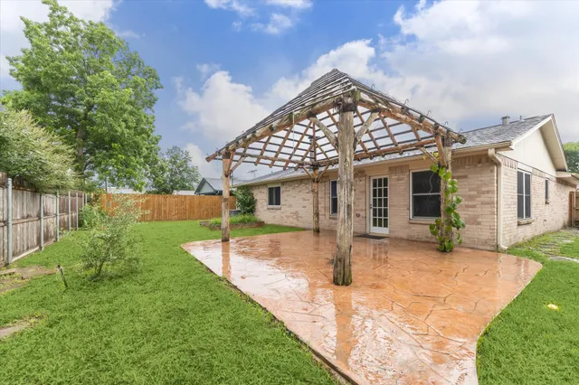 $265,000 | 4010 Bluebonnet Trail, Deer Park, TX 77536