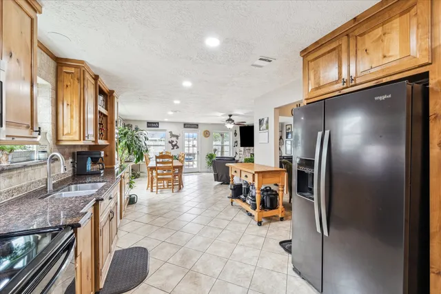 $265,000 | 4010 Bluebonnet Trail, Deer Park, TX 77536