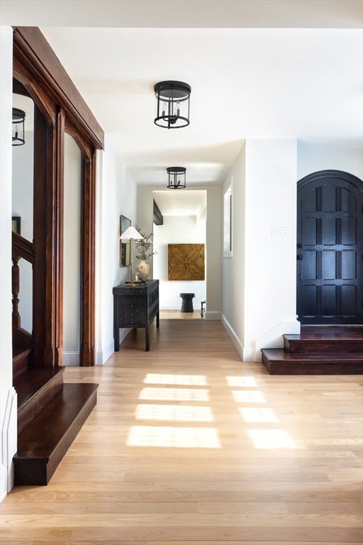 124 Chestnut Hill Road Newton, MA 02467 - Photo 2 of 27