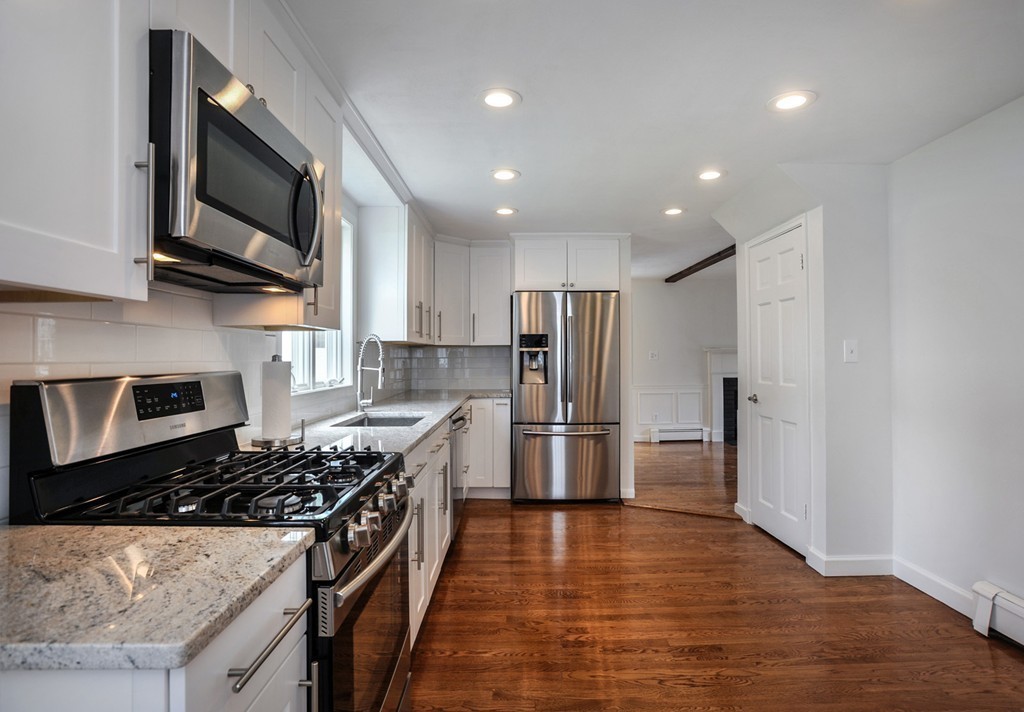 3 Longmeadow Road Hingham, MA 02043 - Photo 11 of 26 Gallery Image 11