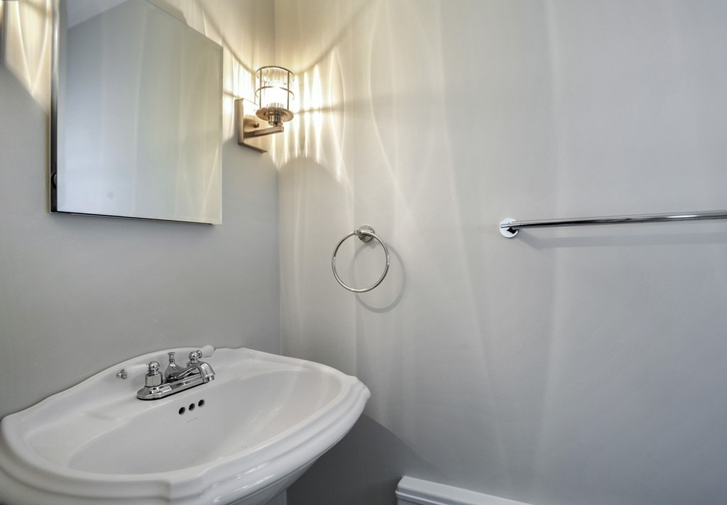 3 Longmeadow Road Hingham, MA 02043 - Photo 14 of 26 Gallery Image 14